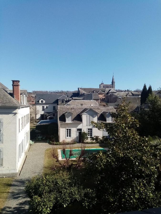 Charmant Appartement Au Centre De バニエール・ド・ビゴール エクステリア 写真