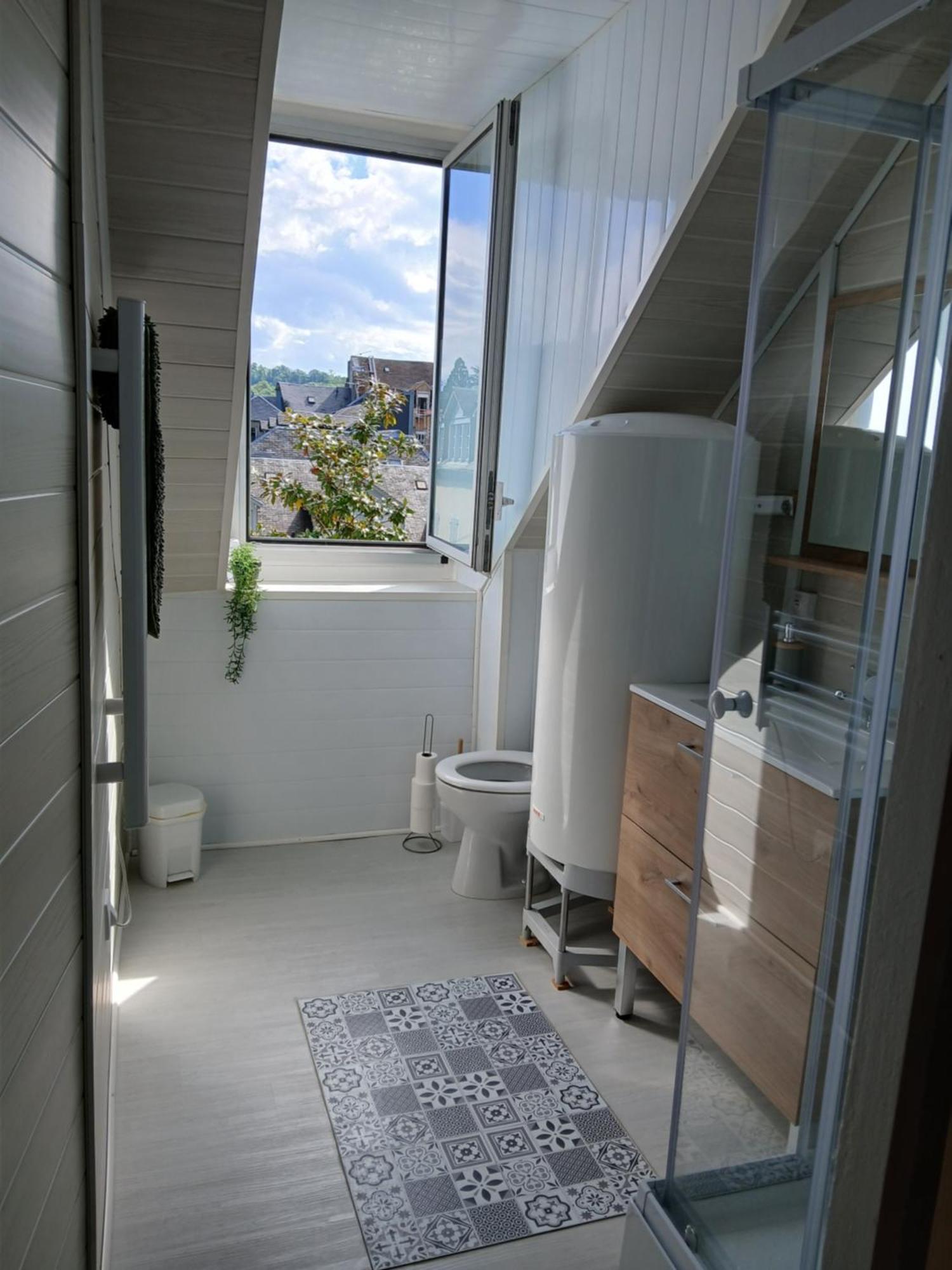 Charmant Appartement Au Centre De バニエール・ド・ビゴール エクステリア 写真